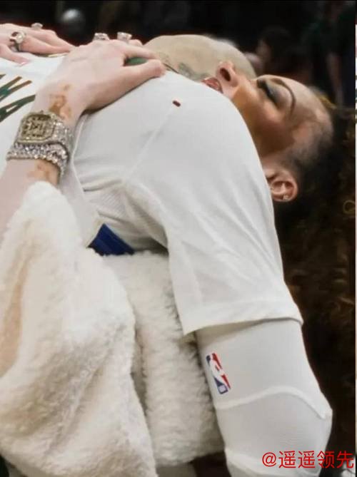 尊龙凯时官网 库兹马未婚妻温妮亲临现场观看雄鹿险胜湖人，赛季多次助威引猜测好事将近？